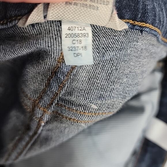 Duluth Trading Women’s Jeans Dark Wash Size 10x33 Straight Leg Denim - Picture 7 of 7